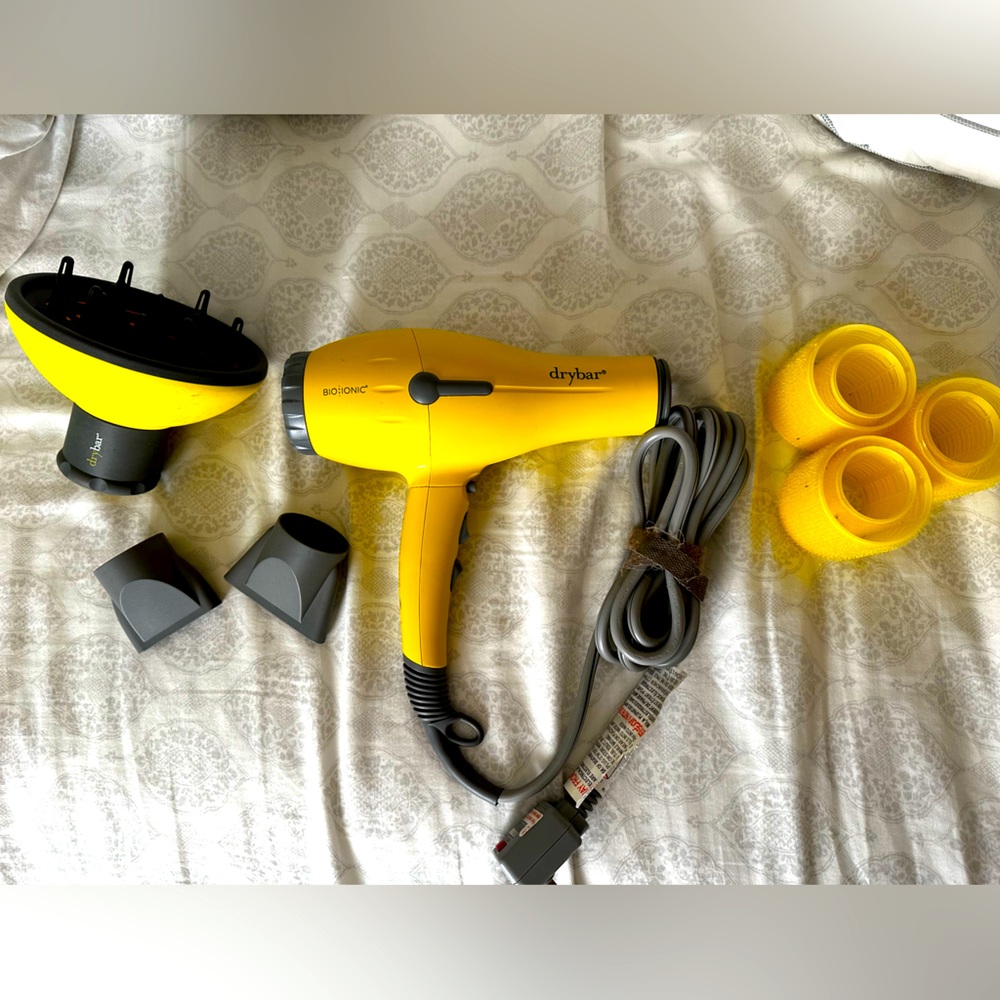 Drybar Buttercup Blow Dryer with Diffuser and Velcro Rollers